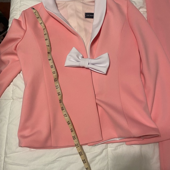 This was a custom made piece I’m gonna say size 16. Measurements in pics - Picture 4 of 6